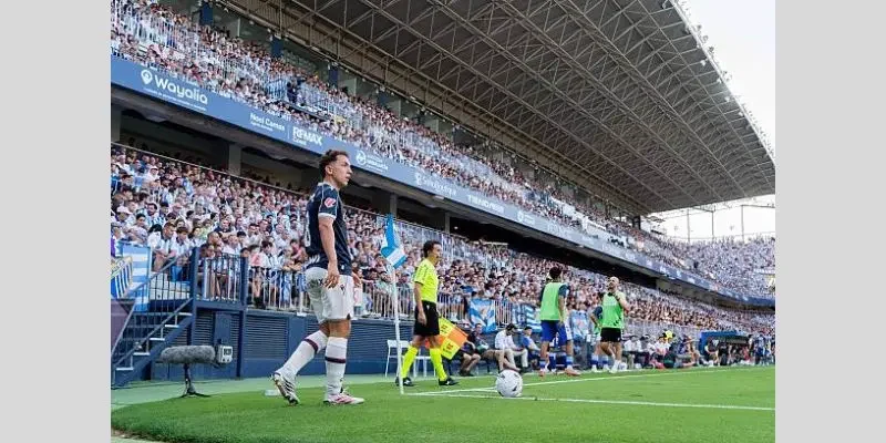 Malaga trên sân nhà La Rosaleda