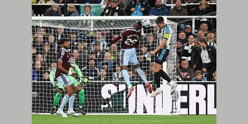 Aston Villa thắng Newcastle ngay sân khách
